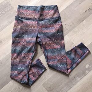 Fabletics Cropped Leggings XS Fitted Leg with Inside Waist Pocket